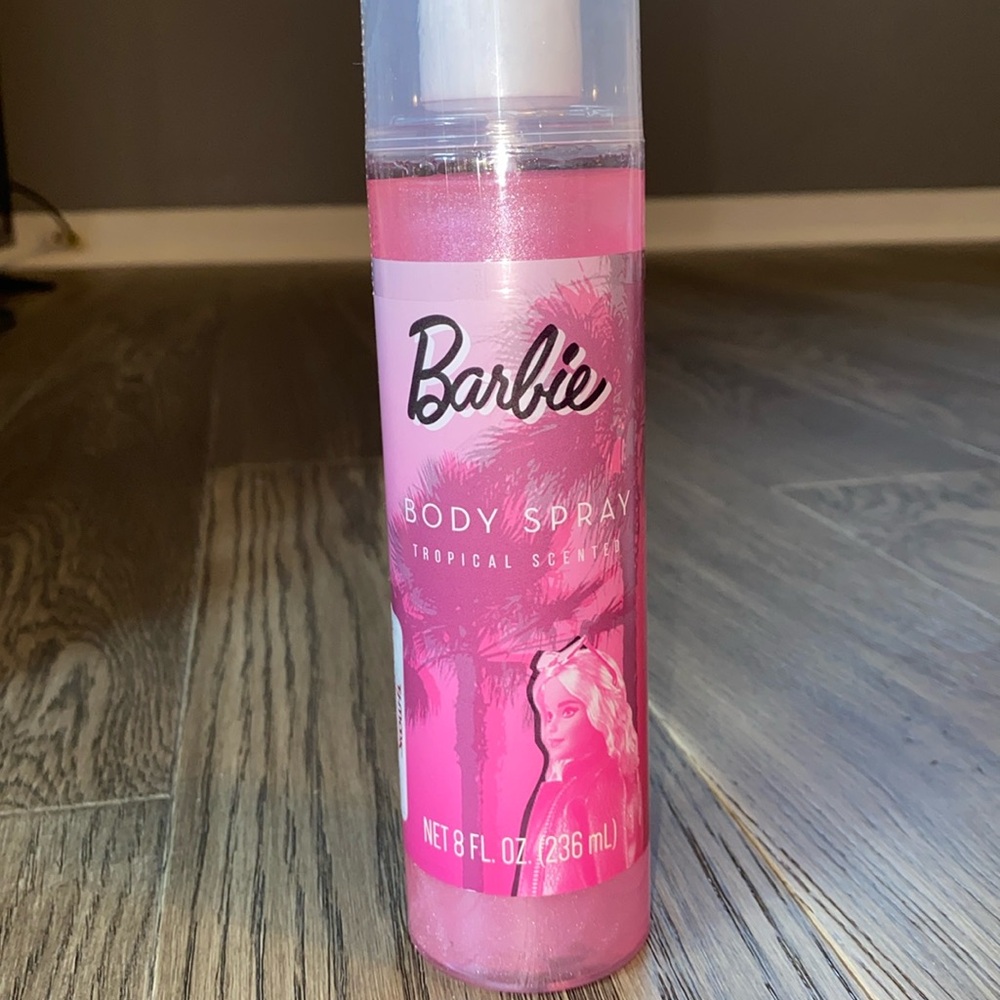 BARBIE TROPICAL SCENTED 
SHIMMER BODY SPRAY NWT